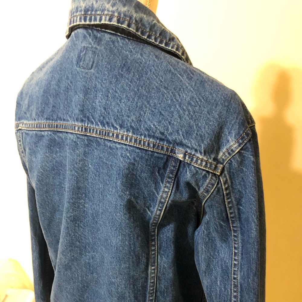 GAP Distressed Jean Jacket - Picture 3 of 4